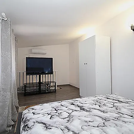 Apartment Studio House *